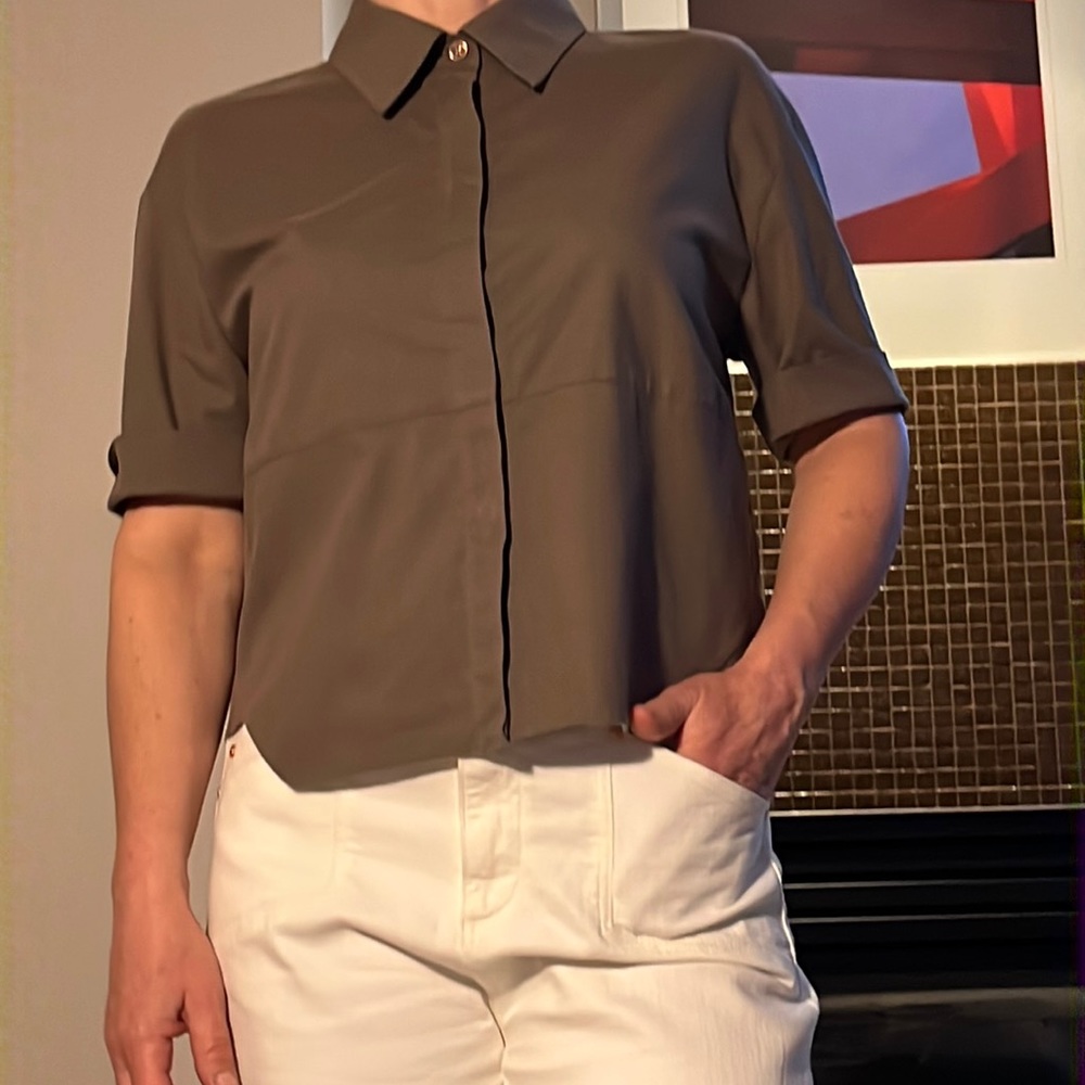 COPY - Kit and ace short sleeved cotton top in sage green.